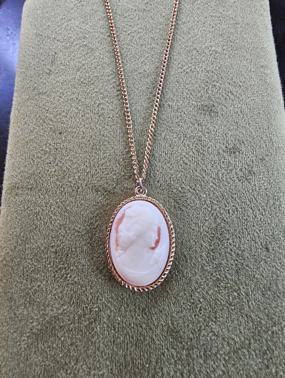 Vintage Cameo Necklace